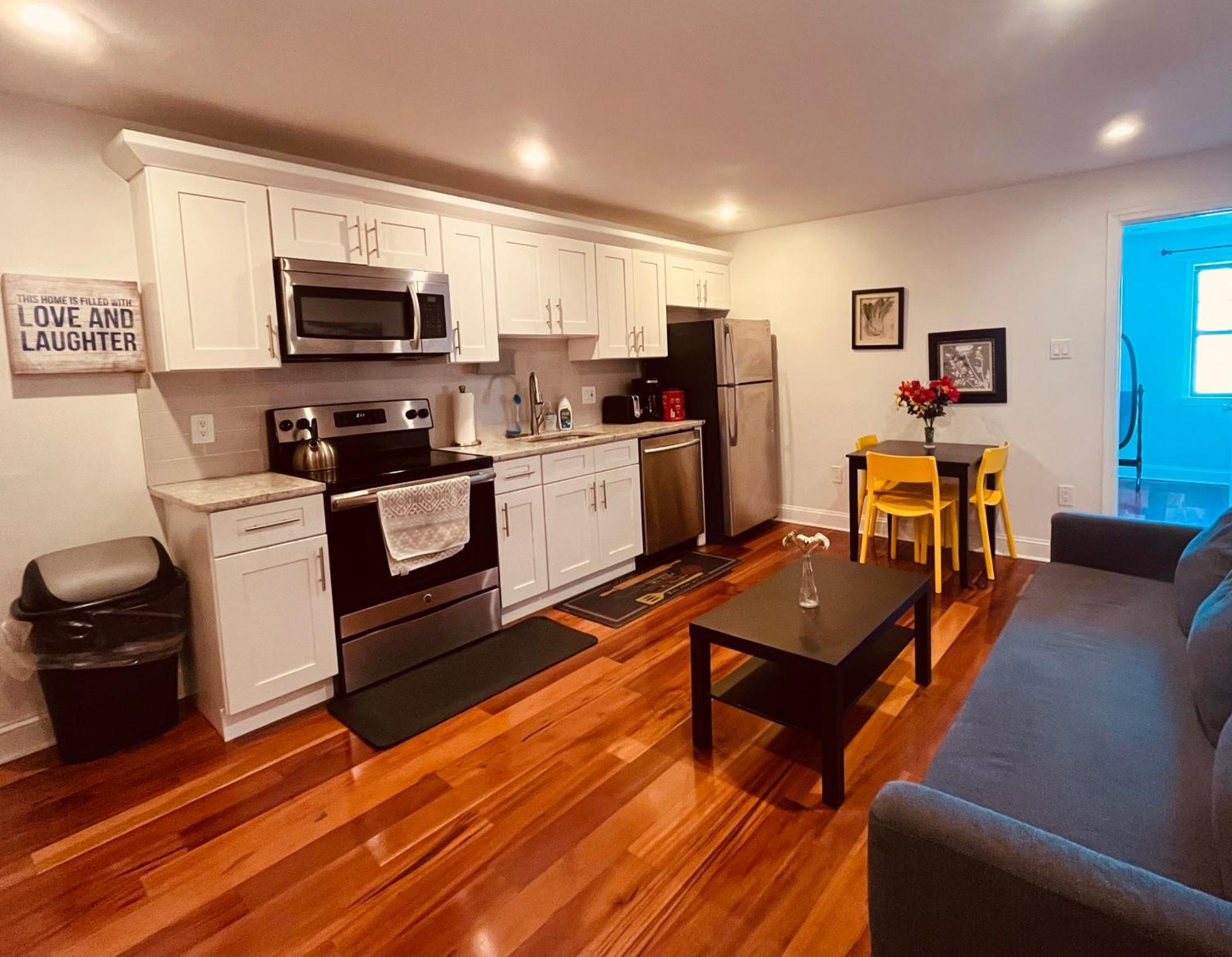 Modern Cozy Unit Near Geno's & Pat's Apartamento *